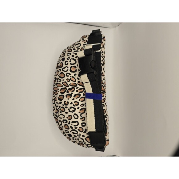 BRIGHTON Wild Cat Leopard Crossbody Belt Fanny Pack Belt Bag Britney Drumheller - Picture 4 of 11